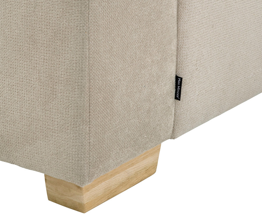 Detailansicht eines beige 2,5-Sitzer-Sofas »Lea« mit Longchair links.