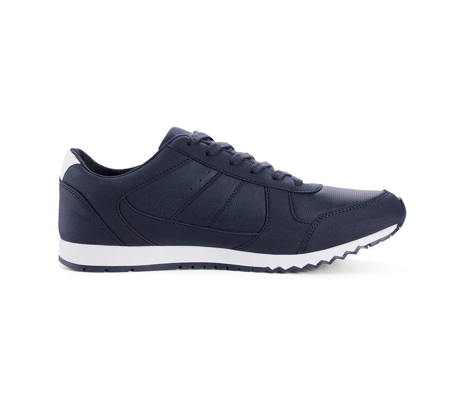 Marineblauer Sneaker auf weißem Hintergrund.