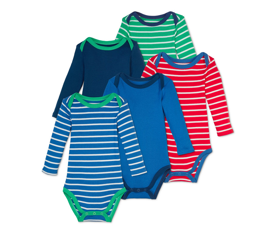 Fünf Baby-Langarmbodys in Blau, Grün und Rot gestreift.