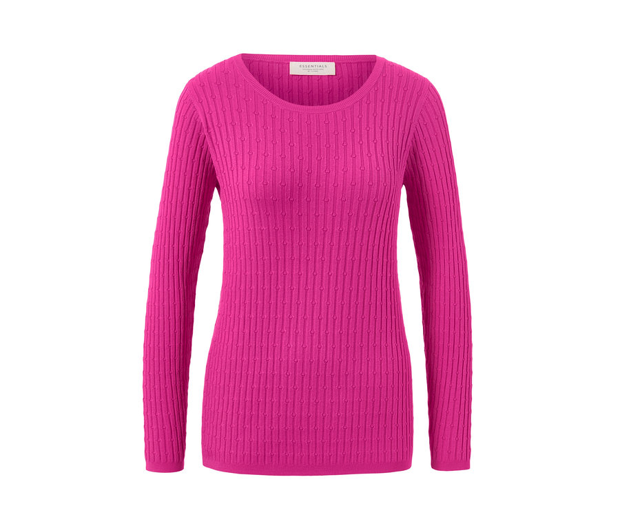 Pinker Zopfstrickpullover.