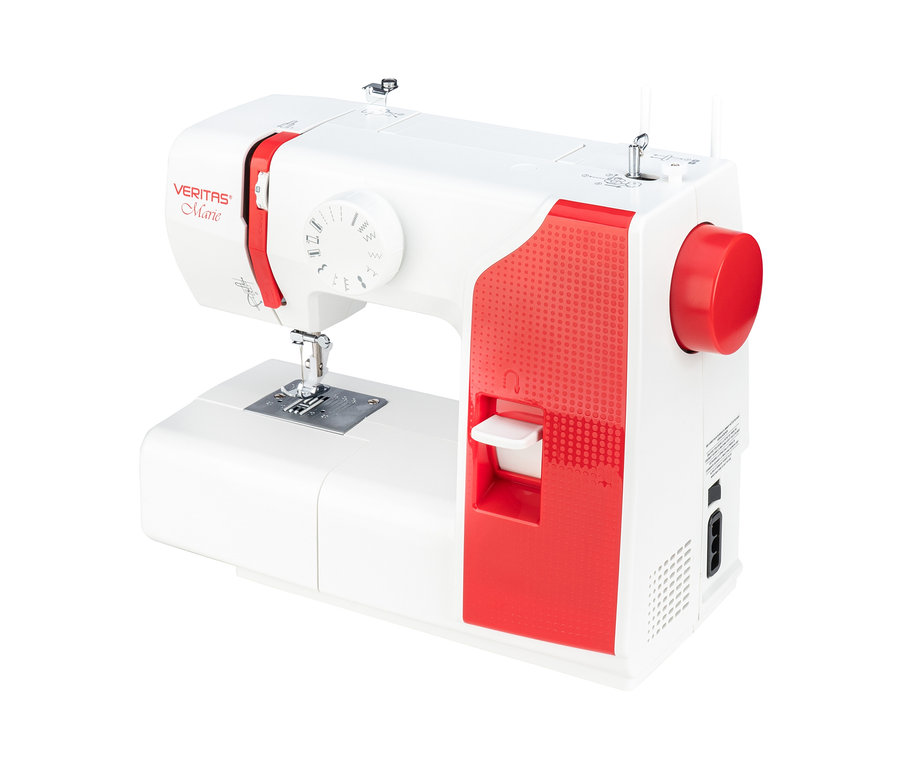 Eine weiße und rote Nähmaschine »MARIE«.