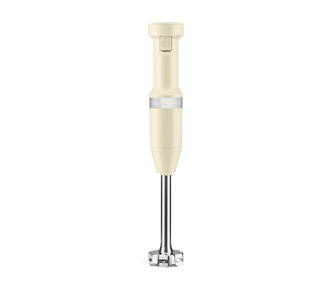 Ein cremefarbener KitchenAid Stabmixer 5KHBV83 mit einem Edelstahl-Mixfuß.