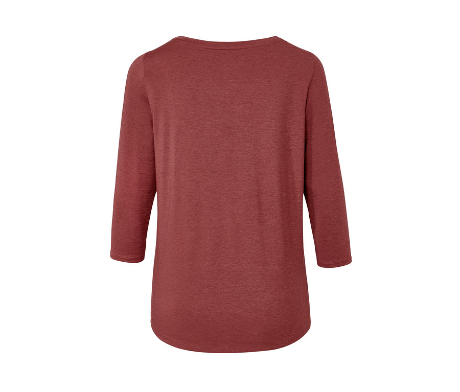 Detailaufnahme eines terrakottafarbenen Funktionsshirts mit 3/4-Arm.