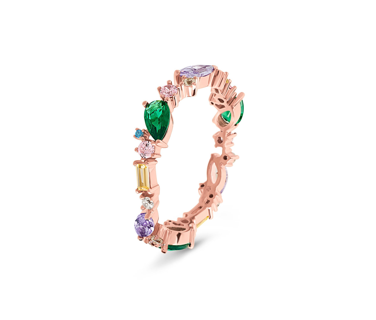 Detailaufnahme eines roségoldenen Rings mit bunten Edelsteinen.