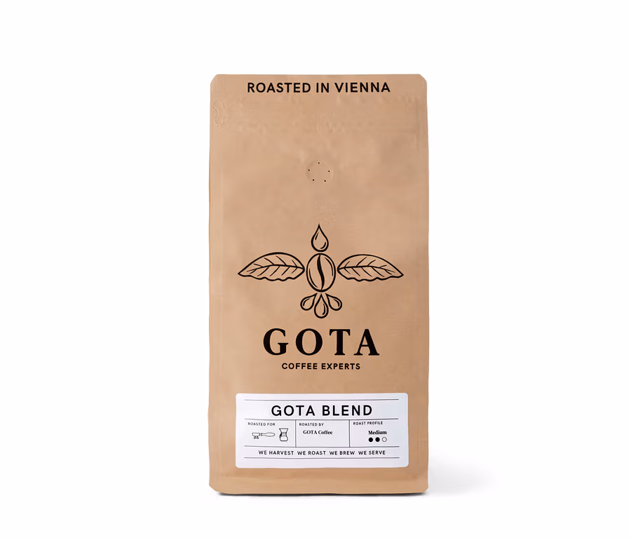 Packung Gota Coffee - Gota Blend Omni-Roast - 500 g Ganze Bohne mit dem Aufdruck Roasted in Vienna.