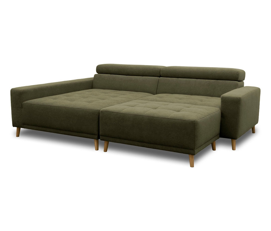 Ein olivgrünes Ecksofa mit gesteppten Sitzen, verstellbaren Kopfstützen und hellen Holzbeinen, vor weißem Hintergrund.