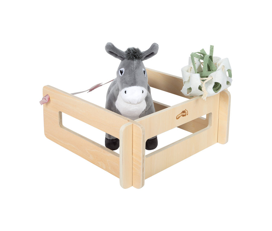 small foot Spielset Esel mit Stall: grauer Plüsch-Esel in einem hellen Holzstall mit Heunetz.