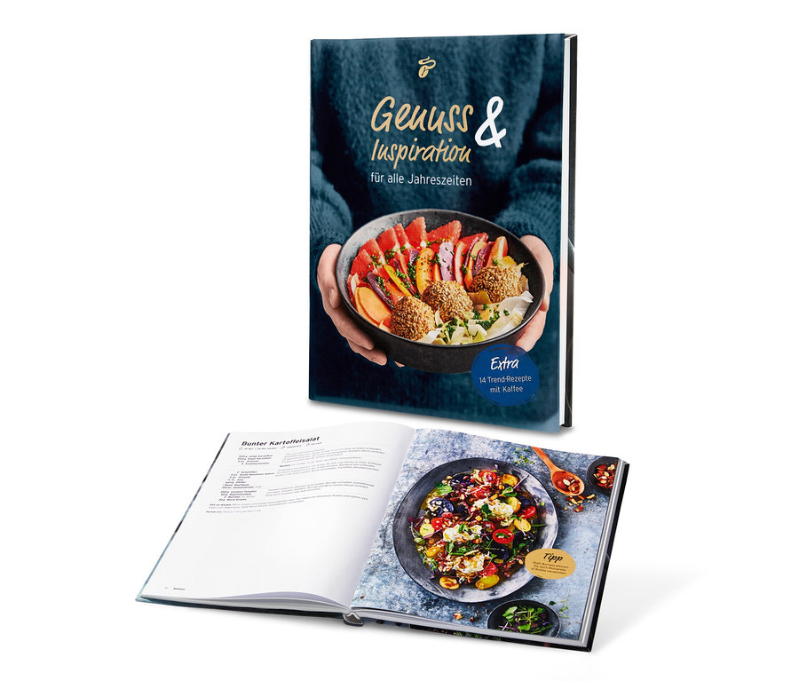 Zwei Kochbücher mit Speisen auf den Titelseiten.