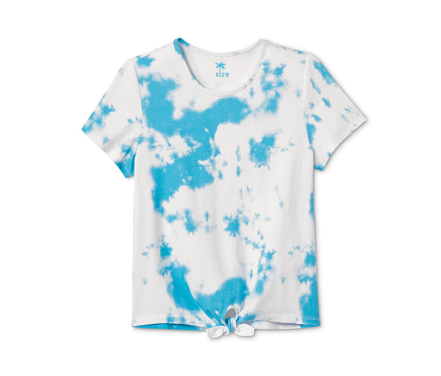 Weißes Shirt mit blauem Batikmuster und Knoten.