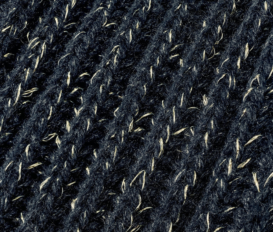 Detailaufnahme eines Kinder-Strickstirnband.