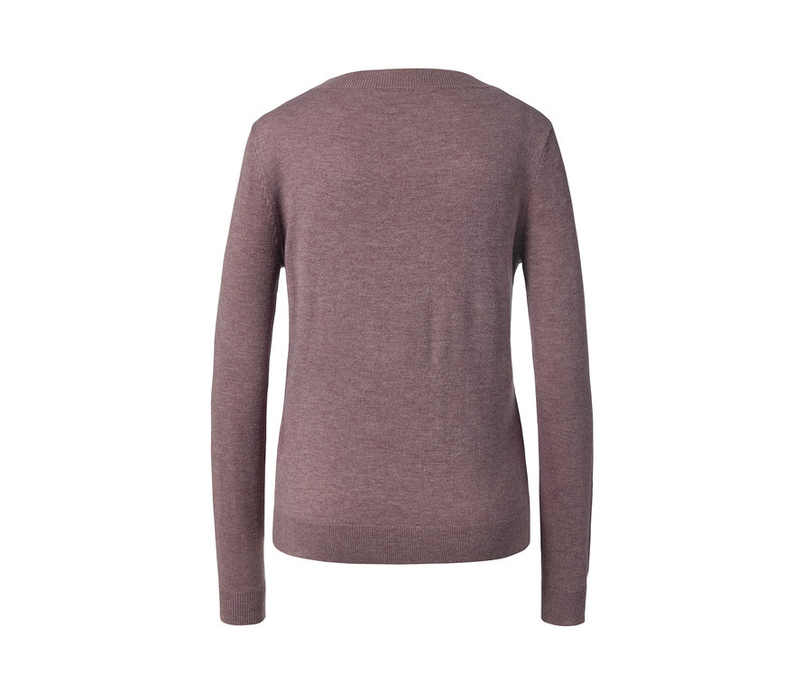 Detailaufnahme eines mauvefarbenen Hausanzugs-Oberteils.