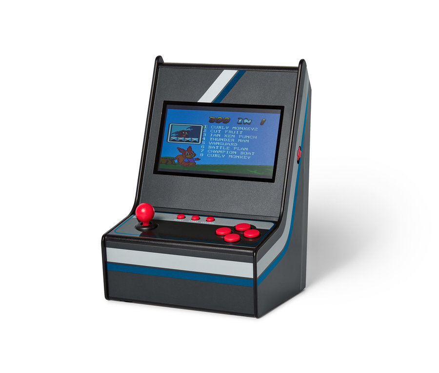 Detailaufnahme von einem Miniatur-Arcade-Spiel.