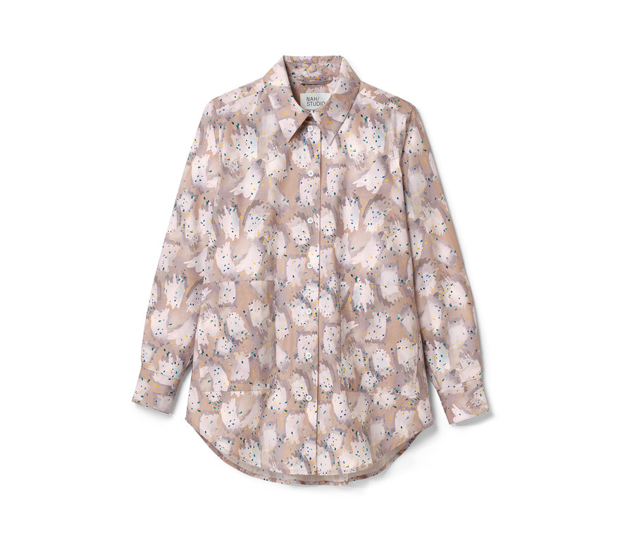 NAH/STUDIO Longbluse aus Bio-Baumwolle mit Print.