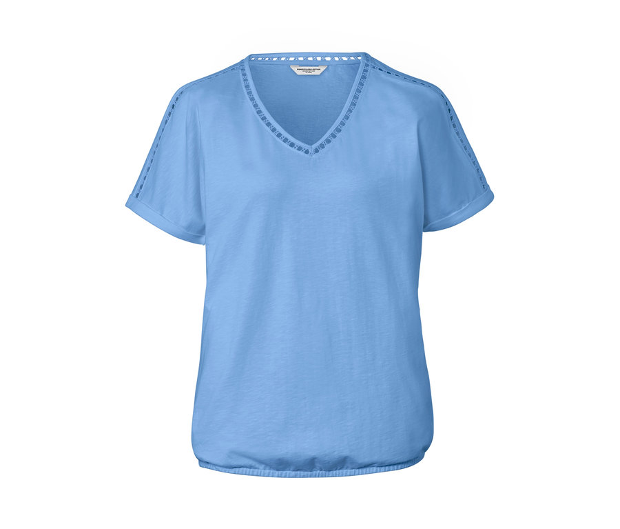 Hellesblaues Blusenshirt mit Crochet-Tape.