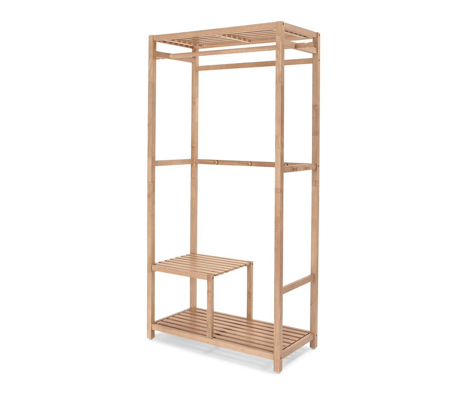 Helle Holz Garderobe mit Regalen.