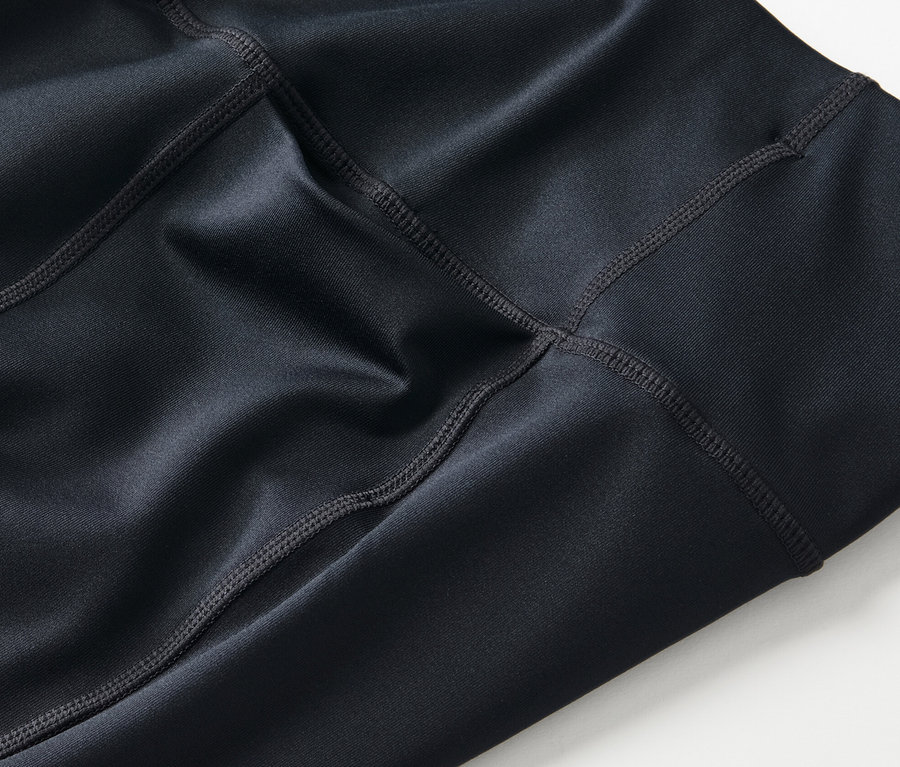 Detailaufnahme einer Bodyforming-Sporthose.