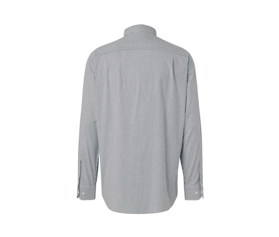 Detailansicht der Rückseite eines Hemdes.