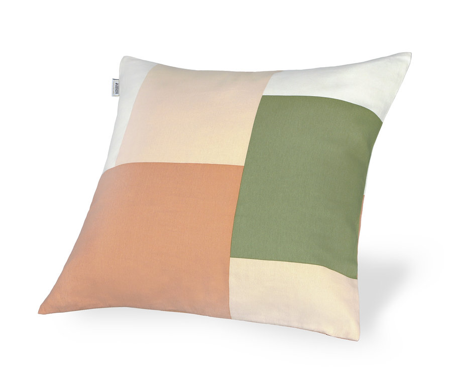 SCHÖNER WOHNEN Dekokissenbezug mit geometrischem Muster in den Farben Ocker, Grün und Creme.