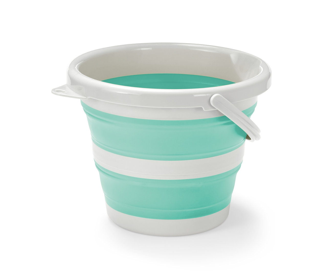 Ein faltbarer Putzeimer in Türkis mit weißen Streifen und weißem Rand.