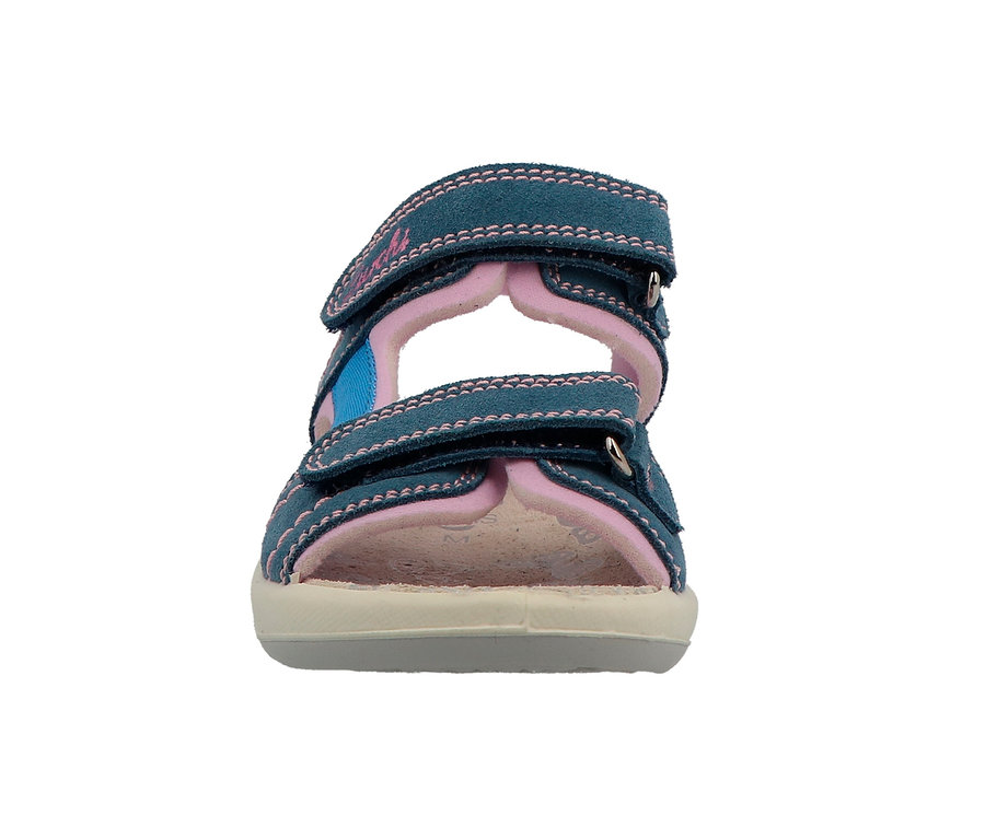 Detail einer blauen Lurchi Sandale, Jeans, mit rosa Akzenten, von vorn.