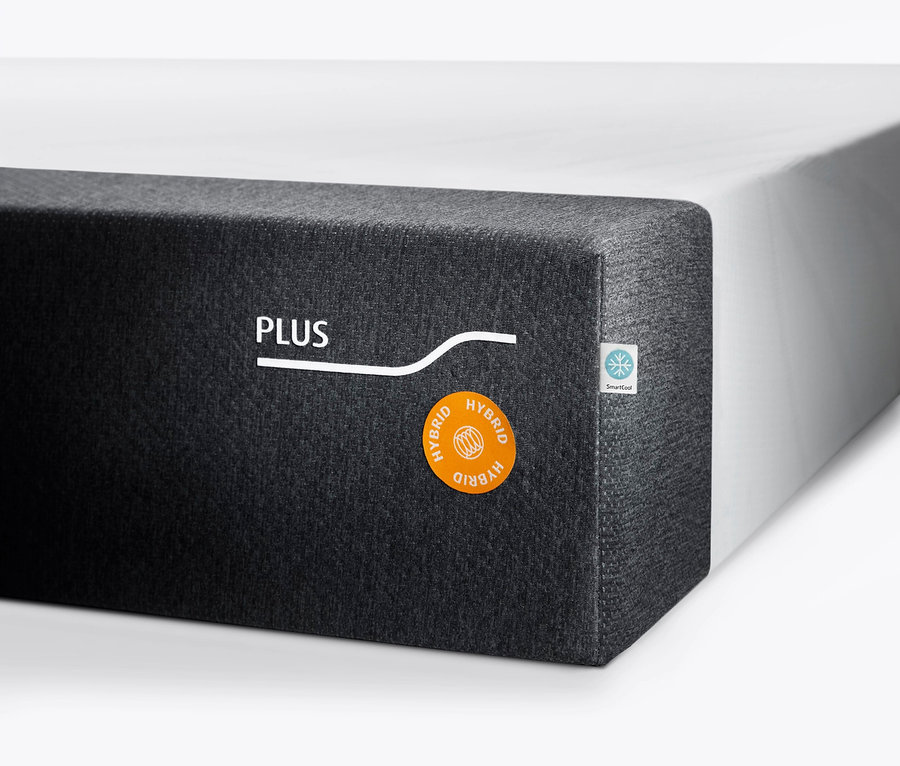 Nahaufnahme einer TEMPUR Form™ Plus Hybrid Matratze.