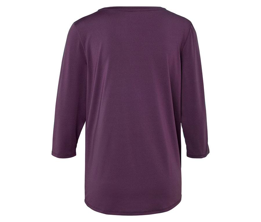 Detailaufnahme einer auberginefarbenen Bluse mit Dreiviertelärmeln.