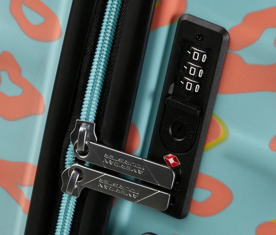 Detailansicht eines American Tourister Wavebreaker »Minnie Mouse« Koffers mit Zahlenschloss.