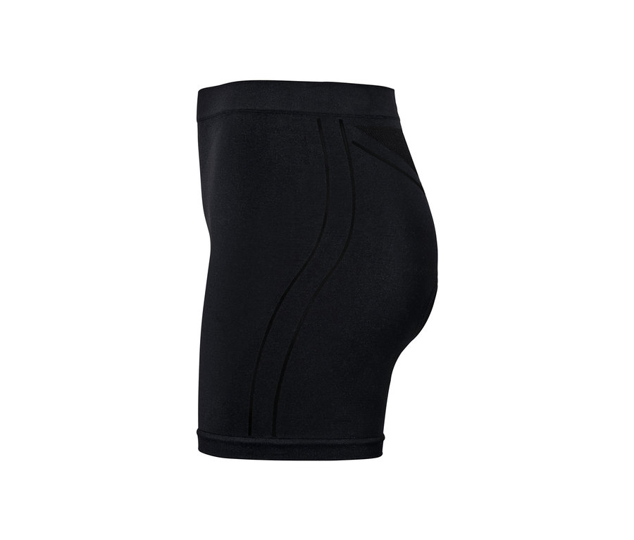 Schwarze Radunterhose auf weißem Hintergrund.