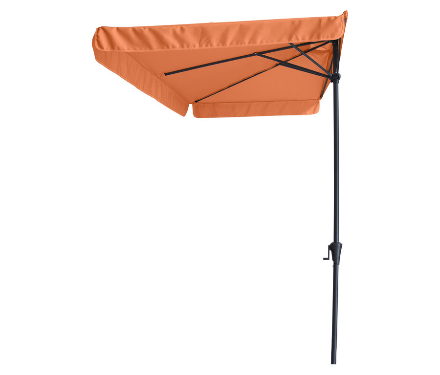 Halbierter orangefarbener Terrassenschirm mit schwarzem Mast.