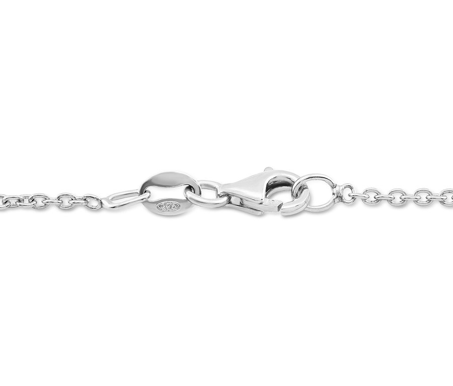 Nahaufnahme des Verschlusses einer silberfarbenen Kette mit Karabinerhaken.