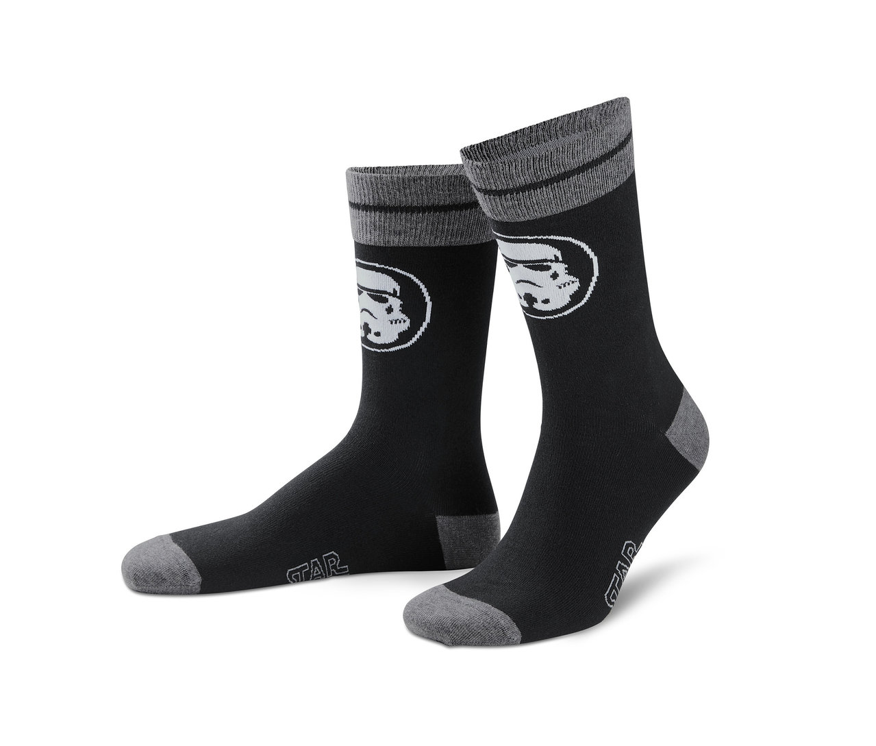 Zwei Paar schwarze »Star Wars« Socken mit grauen Streifen und Stormtrooper-Motiv.