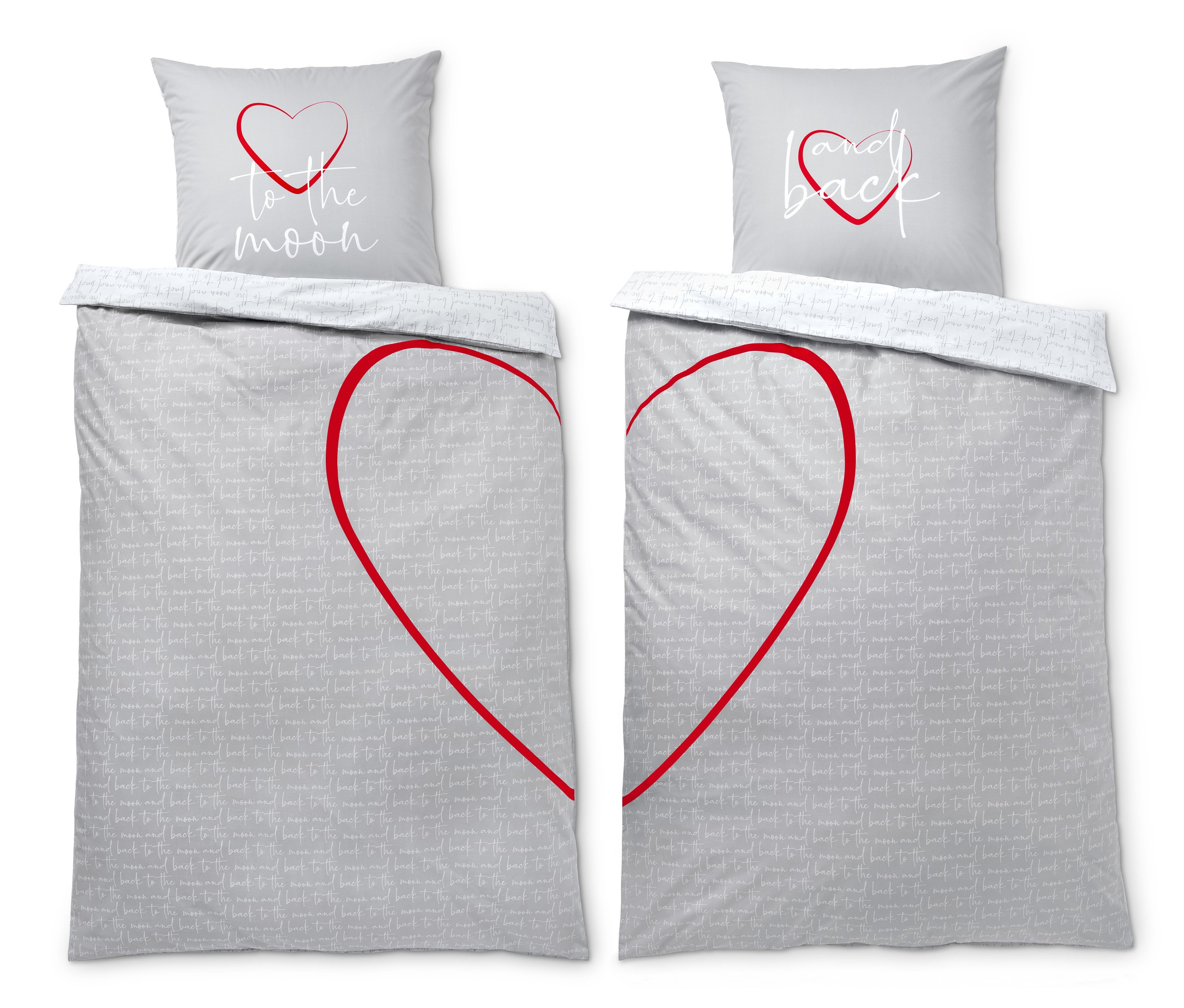 Zwei Sets Renforcé-Wendebettwäsche für Pärchen in Normalgröße. Auf der grauen Bettwäsche ist ein rotes Herz.