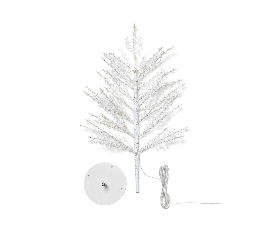 Ein weisser LED-Baum »Beerenzweig« mit Basis und Stromkabel auf weissem Hintergrund.