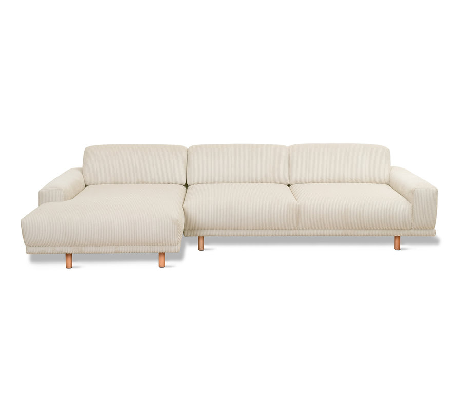 Cremefarbenes Ecksofa »Penelope« mit Longchair links.