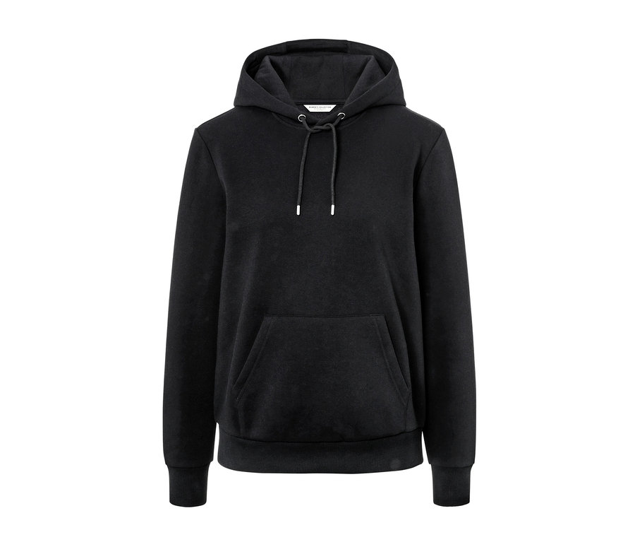 Schwarzer Hoodie.