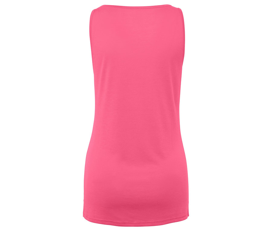 Detailansicht eines pinkfarbenen Tanktops mit eckigem Ausschnitt.