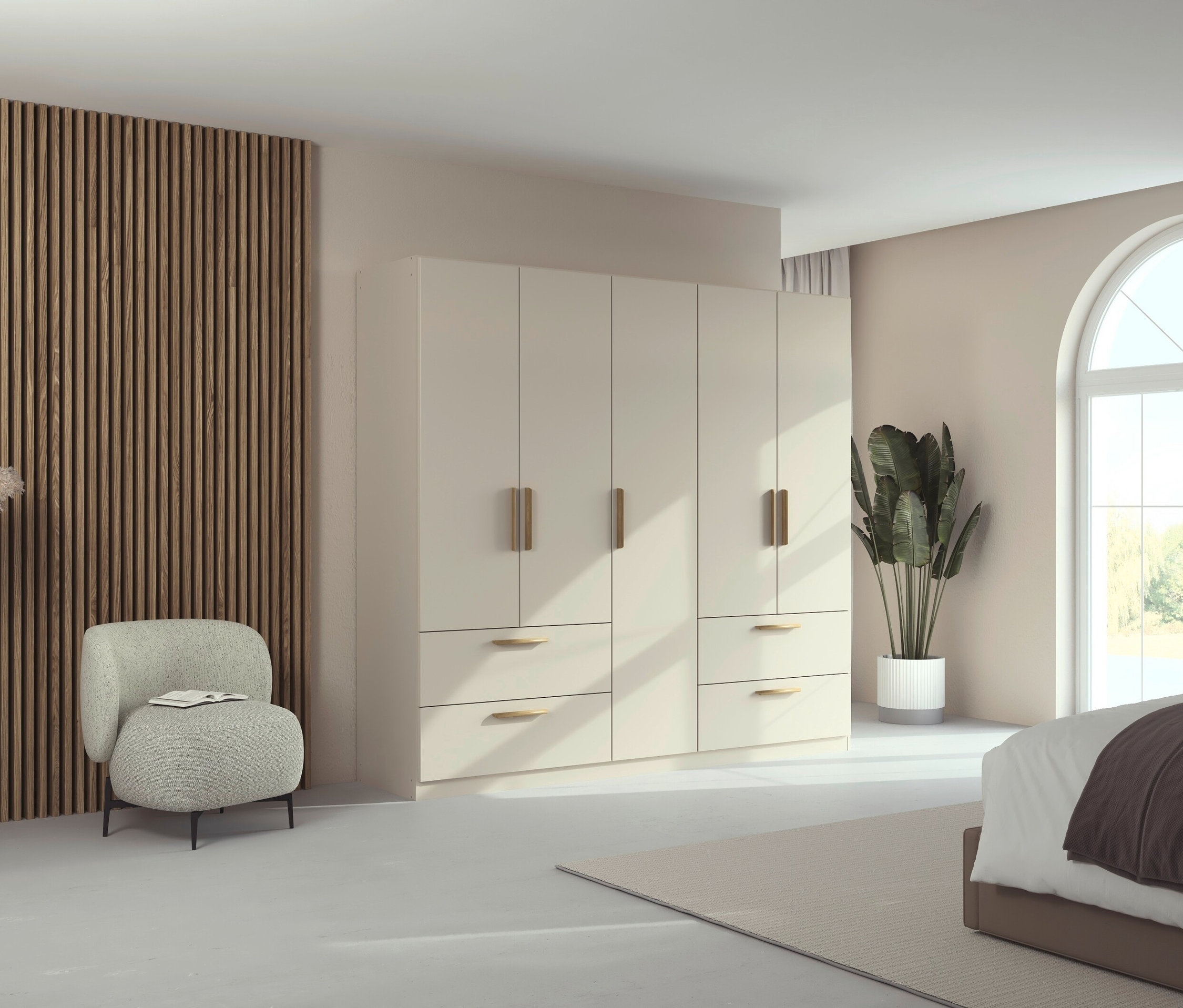Schlafzimmer mit beigem Kleiderschrank, Sessel und Holzwandverkleidung.