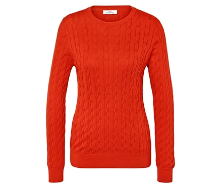 Orangefarbener Strickpullover mit langen Ärmeln.