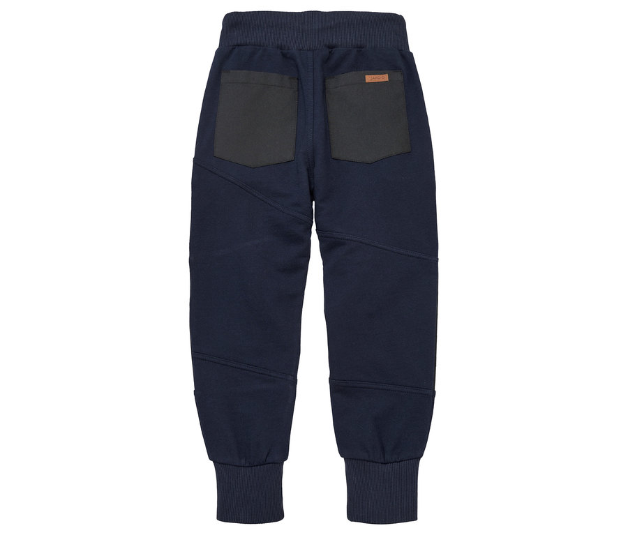 Dunkelblaue Hose mit dunklen Taschen auf der Rückseite.