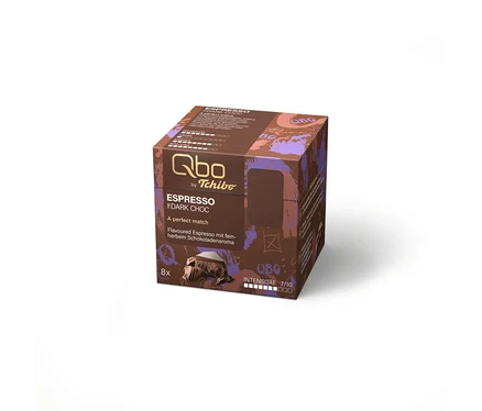 Dunkelbraune und violette Qbo Flavoured Espresso Dark Choc Packung mit 8 Kapseln und Schokoladenaroma, Intensität 7/10.