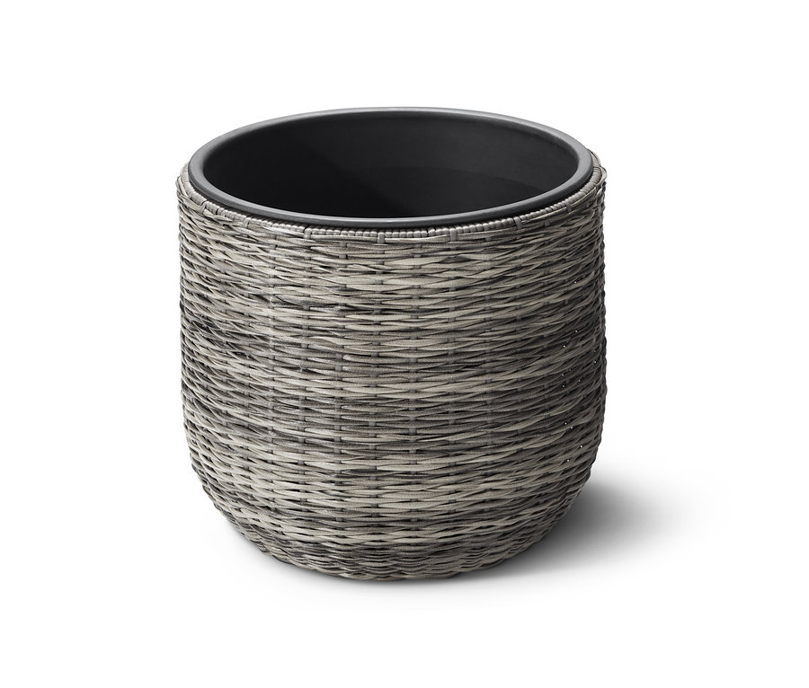 Grauer Pflanzkübel aus Polyrattan, ca. 40 x 44 cm.