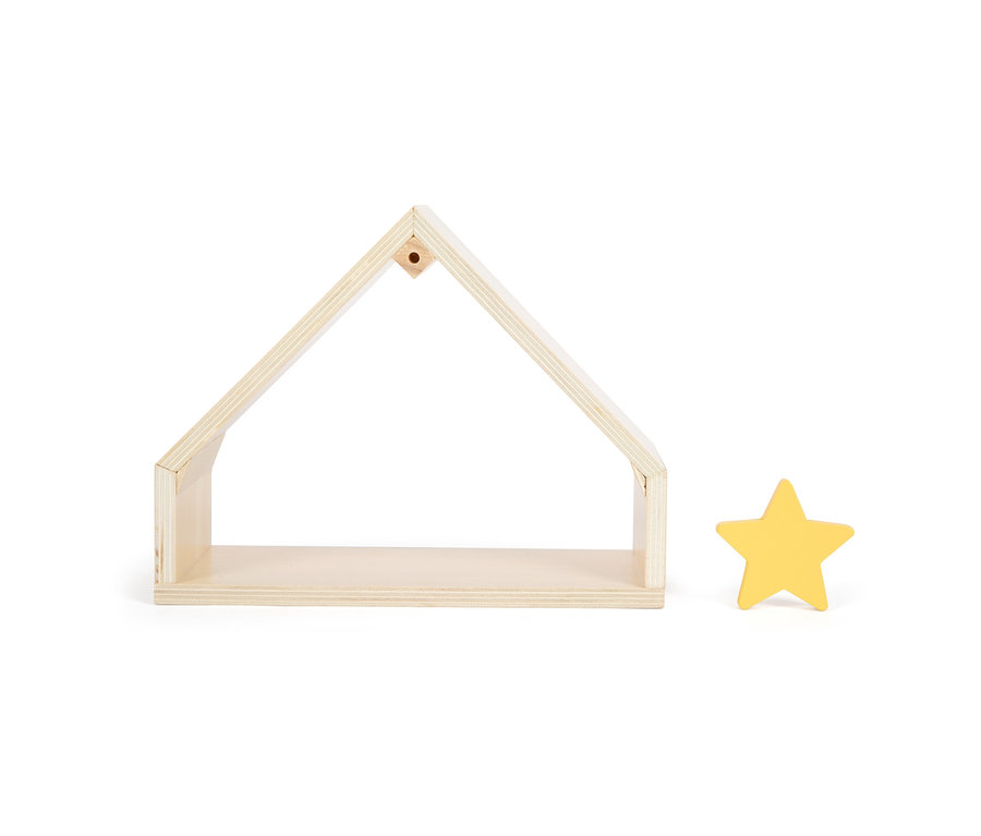 Ein hölzernes Haus und ein gelber Stern.