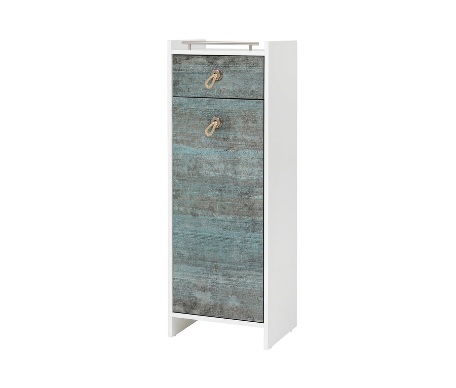 Ein Highboard »Sailor« mit blau-grauen Holzschubladen und Seilgriffen.