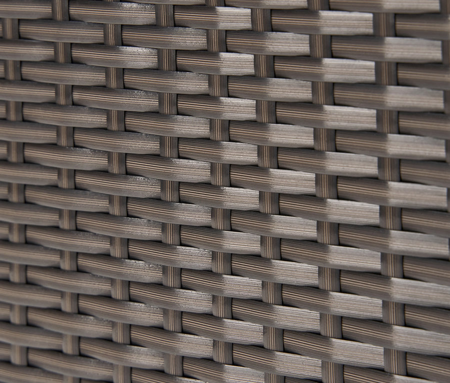 Detailaufnahme einer Auflagenbox mit Polyrattangeflecht.