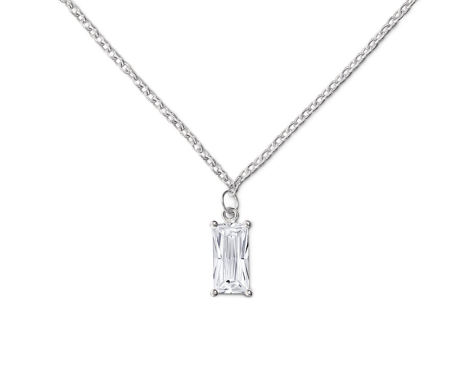 Nahaufnahme einer Kette aus 925er Silber, rhodiniert, mit Zirkonia.