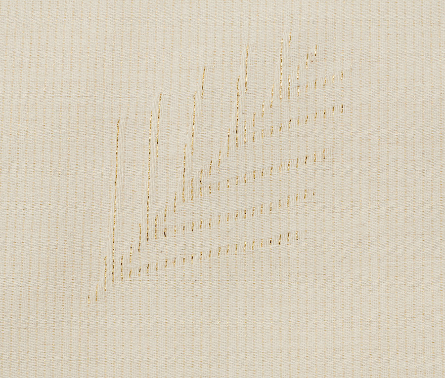 Detail einer offwhite Jacquard-Tischdecke in Normalgröße.