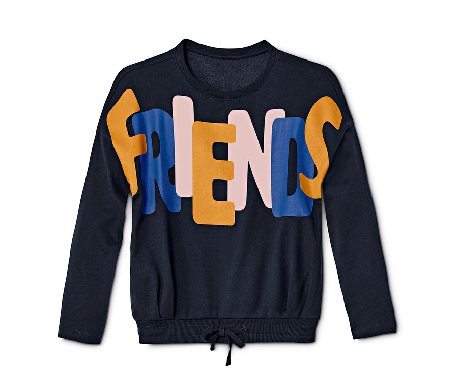 Dunkelblaues Sweatshirt mit dem Aufdruck FRIENDS.