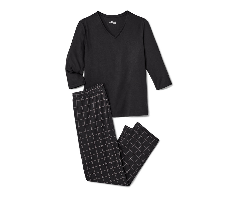Schwarzer Pyjama mit karierter Hose.