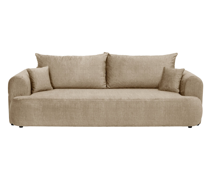 Ein beiges Sofa mit vier Kissen.