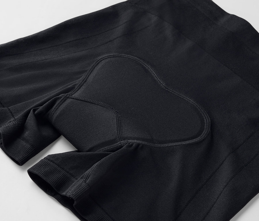 Nahaufnahme einer schwarzen Radhose mit Polster.